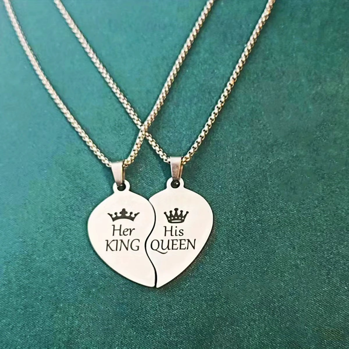 King Queen Crown Couple Confession Love Necklace, Stainless Steel Letter Necklace,A Gift of Love from the World of Love